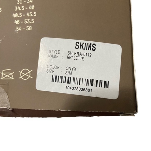 SKIMS seamless sculpting bralette onyx size S/M NWT - Picture 1 of 3